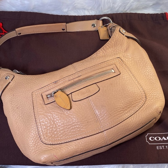Coach Handbags - Coach Hobo Shoulder Bag